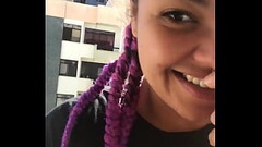 Mulher se exibe sem roupa na varanda para todos os vizinhos e quando v&ecirc_ que ta sendo observada Thumb