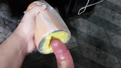 Novinho metendo no pelo na buceta caseira Thumb