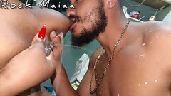 Acabou a &aacute_gua Toma banho de leite!   Fist,amamenta&ccedil_&atilde_o adulta,greluda e lacta&cc Thumb