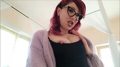 my step mom doesn'_t need to enlarge her breasts, but she wants to! Thumb