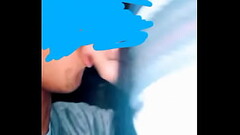Novinho chupando o pau do dotado Thumb