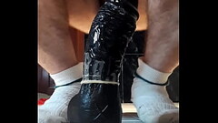 Jugando con mi dildo gordito. Me lo meto en el culo y lo chupo - AnzzoSan Thumb