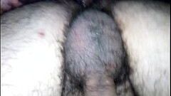 Joven con dildo enorme se la mete a maduro Thumb