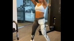 Anitta toda gostosa malhando para manter a forma ️️ Thumb