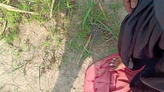 गांव वाली गर्लफ्रेंड की चूची दबा दबा कर चूत का पानी निकाल दिया Thumb