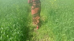 गेहूँ के खेत मे रगड़ के चोद देहाती विडियो Thumb