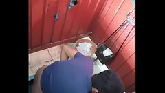 Me la vuelven a mamar en el mercado Thumb