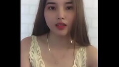 G&aacute_i xinh show h&agrave_ng tr&ecirc_n Live Thumb