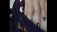 Colegiala se toca los senos para complacer a su novio Thumb