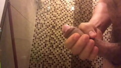 Batendo Punheta e Gozando depois do trabalho Thumb