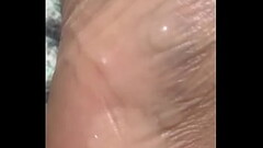Me vengo en mis pies y quedan llenos de leche bien rico Thumb