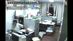 A estagia foi enrabada pelo patr&atilde_o no escrit&oacute_rio da firma Thumb