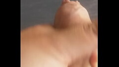 Me masturbo y largo bien rico mi lechita Thumb