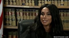 Latina shemale judge fucks offender Thumb