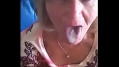 She swallows all my cum ... Thumb
