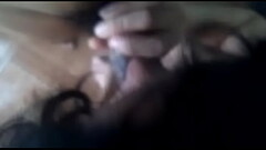 Chico gay dando su primera mamada Thumb