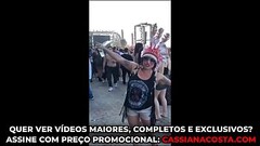 VIAJEI COM MEU MARIDO E DECIDIMOS FAZER UMA BRINCADEIRA COM UM AMIGO, OLHA O QUE ACONTECEU &ndash_ L Thumb