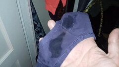 Smelling sister in law'_s panties Thumb