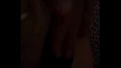 Mia moglie gioca il suo dildo Thumb