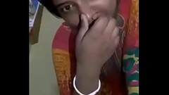 Desi girl showing body Thumb