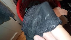 Smelling sister in law'_s panties Thumb