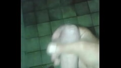 Gozando no banho Thumb
