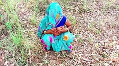 खेत में घास काटने गई ओर चुदवा के आगई Thumb