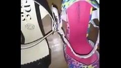 Me masturbo con los tacones de mi amiga y se los dejo llenos de semen Thumb