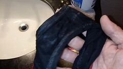 Smelling sister in law'_s panties Thumb