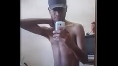 Leonardo Rodrigues - Super Dotado na Cueca Boxer Amarela Thumb