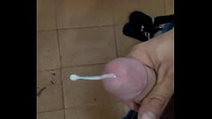 Batendo uma punheta para minha amiga Thumb