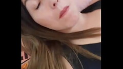 Toda molhada, gozada e melada depois da video chamada com meu principe... vc quer me ver online tamb Thumb