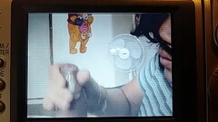 Mi vecina me mam&oacute_ la verga, me la lami&oacute_ y me la jal&oacute_ hasta sacarme la leche cal Thumb