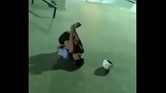 Jovem enfia skate todo no cu, e relata ter hemorroida dps disso Thumb