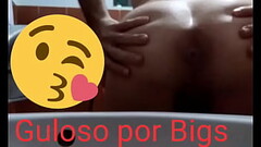 AMACIANDO A BUNDA E PISCANDO O CUZINHO GULOSO Thumb