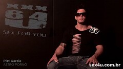 Um mito! Um astro! Quase 2 mil cenas. Como se tornar uma celebridade porn&ocirc_? Pitt Garcia conta  Thumb