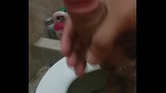 Me rasco un huevo y me empiezo a jalarmela Thumb