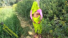 Indian Couple Injoy Outdoor Sex In Village PORN IN HINDI Thumb