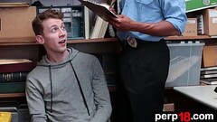 Petty theft - the suspect 20 year old man Thumb
