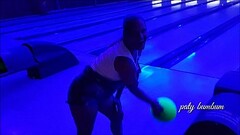 Gostosa no Boliche !!! Paty Bumbum - El Toro De Oro Thumb