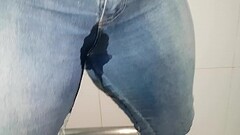 BBB !!! Paty fica b. louca na festa e faz xixi nas cal&ccedil_as na frente dos brothers !!! Paty Bum Thumb