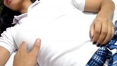 hermano se encuentra a su hermana colegiala d. y se la folla Thumb
