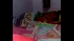 Mi esposa jugando con su juguete Thumb