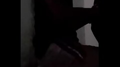 En la calle a la noche bajo la lluvia me trago larga pija Thumb