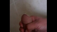 Sac&aacute_ndome la leche, a quien me gustar&iacute_a que le d&eacute_ toda mi leche Thumb