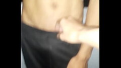 Bắt em slim d&acirc_n tộc sục cu - Masturbate an impoverished 19 year - old boy Thumb