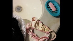Las tanguitas usadas de la puta de mi cu&ntilde_ada - - my slut sister in law panties Thumb