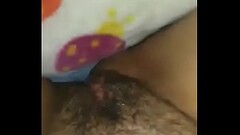 Se masturba y tiene un squirt Thumb
