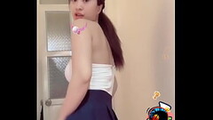 Miu ngoan m&ocirc_ng trắng mịn v&uacute_ to Thumb