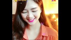 B&eacute_ Anh xinh livestream Uplive Thumb